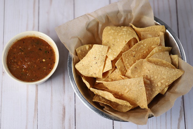 Chips and Salsa - Tips on how to avoid eating triggers by Healthy Diet Habits.