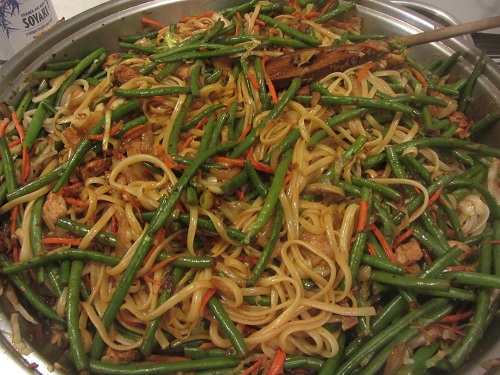Yakisoba with vegetables