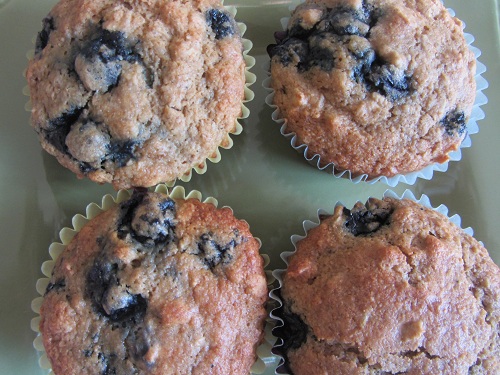 Healthy Blueberry Muffins Recipe from Healthy Diet Habits!